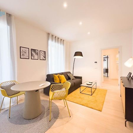 Slataper 11 Tirabora Short Rent Apartment Trieste Bagian luar foto